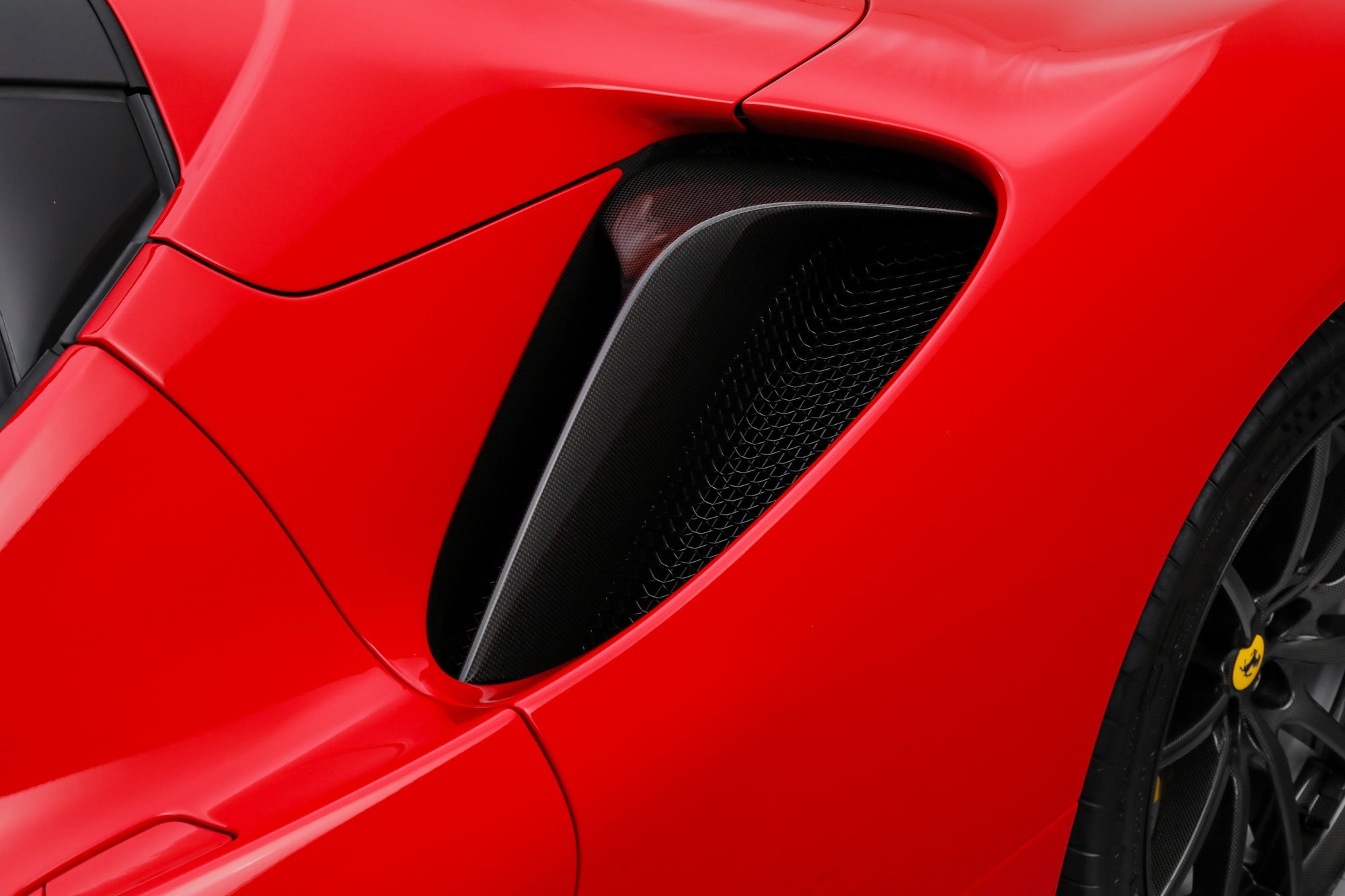 Certified 2025 Ferrari SF90 Spider AWD/4WD image 19
