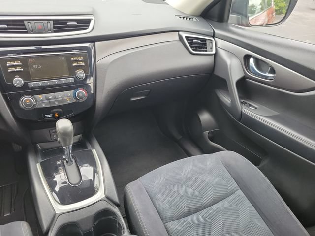 Used 2016 Nissan Rogue S FWD image 15