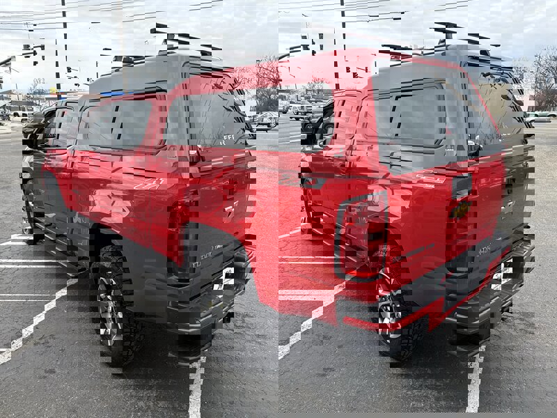 Used 2019 Chevrolet Colorado Z71 image 3