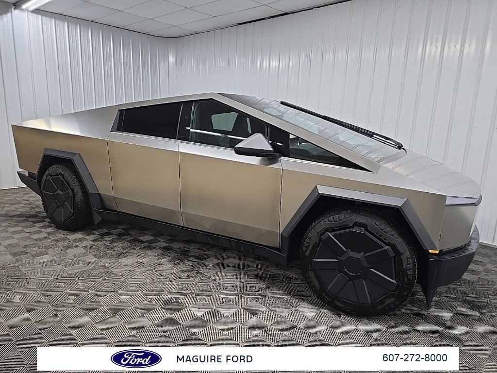 Used 2024 Tesla Cybertruck AWD Crew Cab image 1