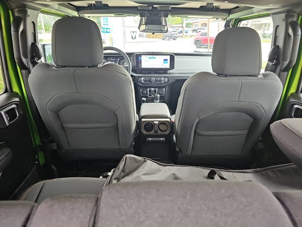 Used 2026 Jeep Wrangler Unlimited Sport AWD/4WD image 22