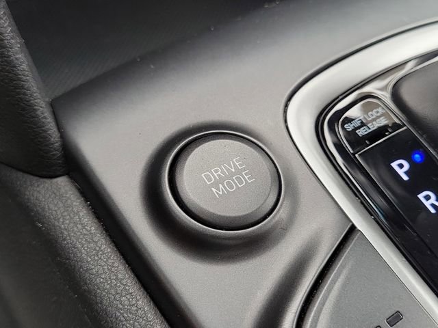 Used 2018 Hyundai Kona Limited image 21