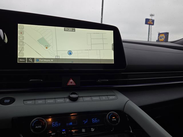 New 2025 Hyundai Elantra Limited image 10