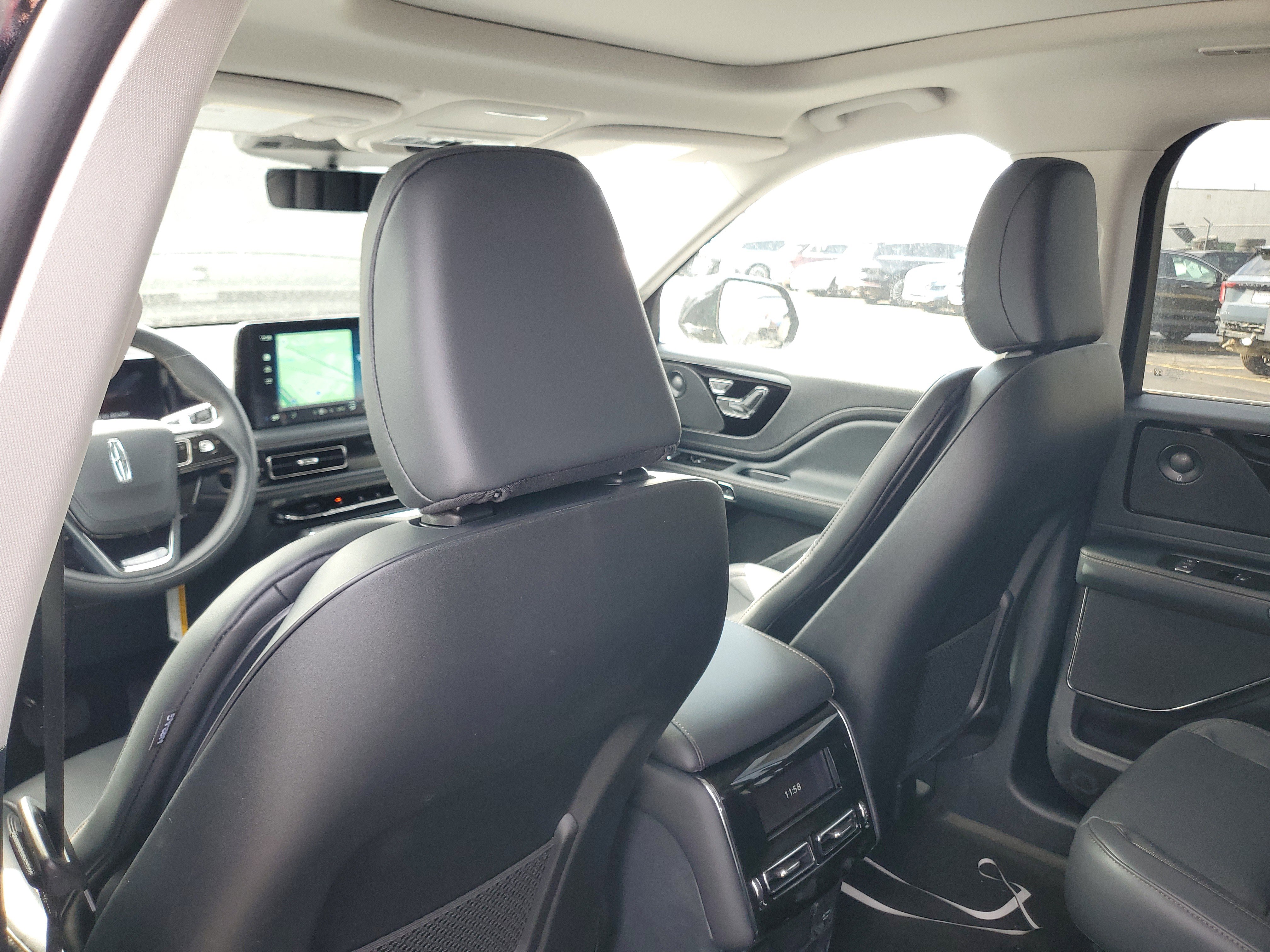 New 2026 Lincoln Aviator AWD image 24