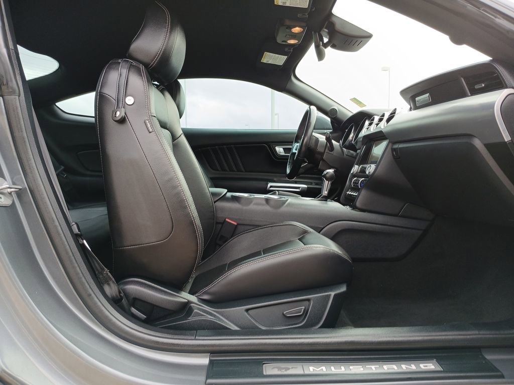 Used 2022 Ford Mustang Premium image 27