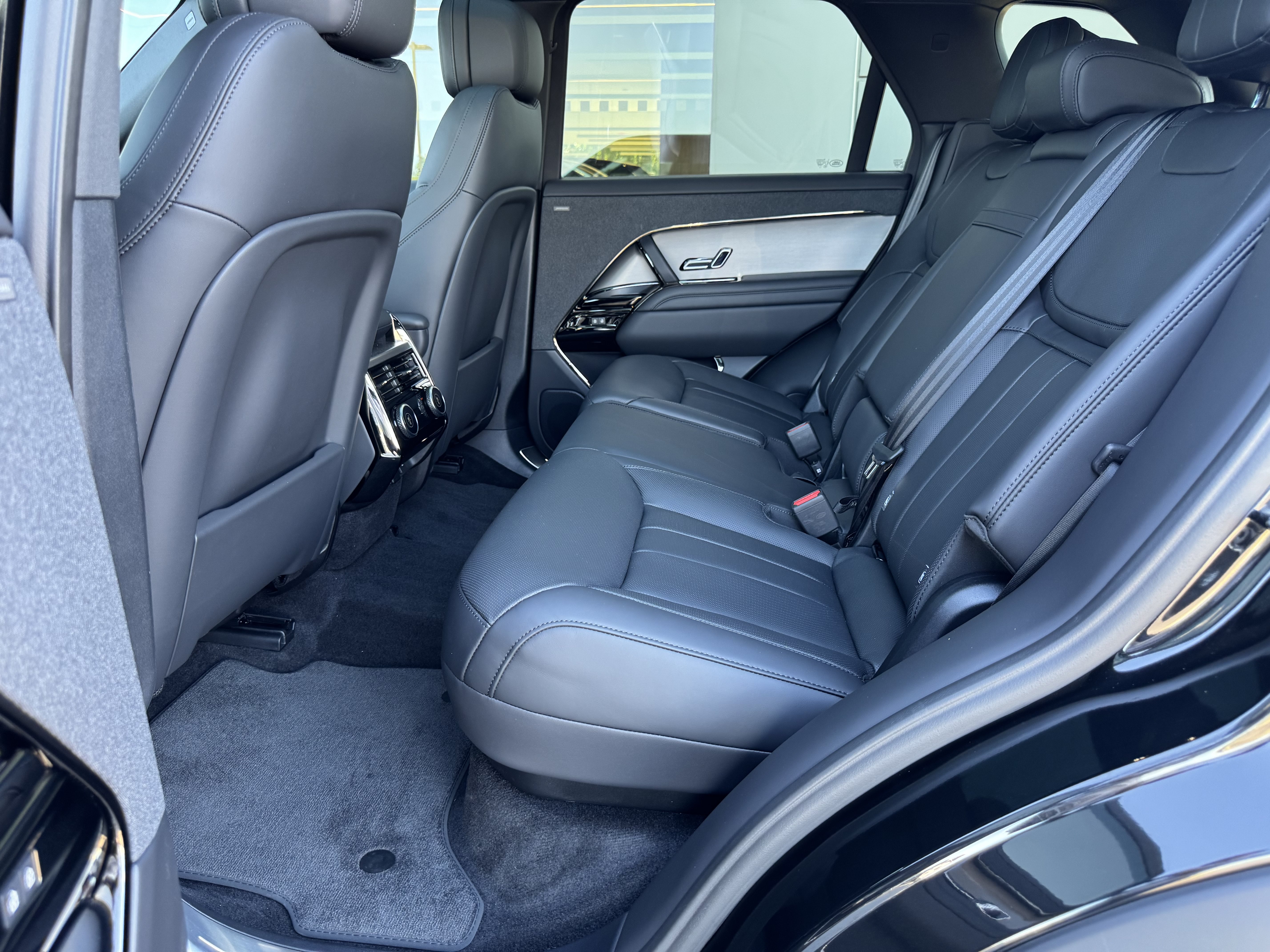 Certified 2025 Land Rover Range Rover Sport Dynamic SE AWD/4WD image 5