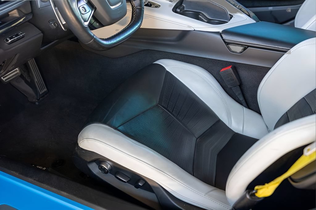 Used 2023 Chevrolet Corvette Stingray Preferred Cpe w/ Z51 Performance Package RWD image 40