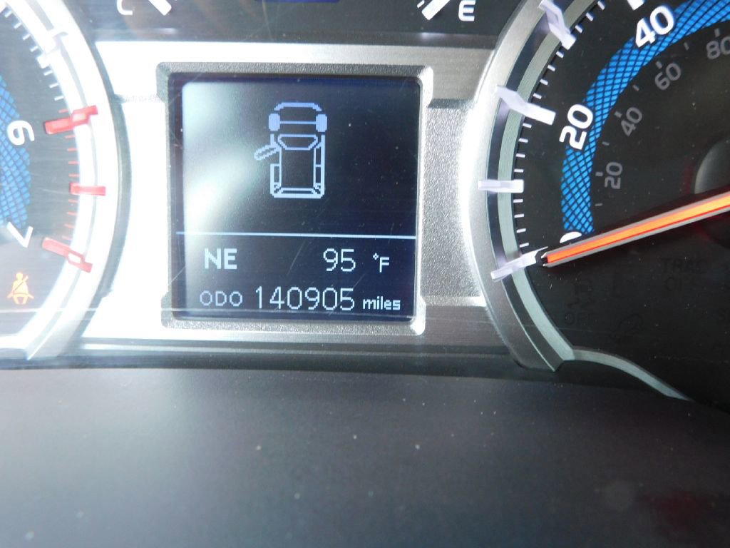 Used 2014 Toyota 4Runner SR5 image 26