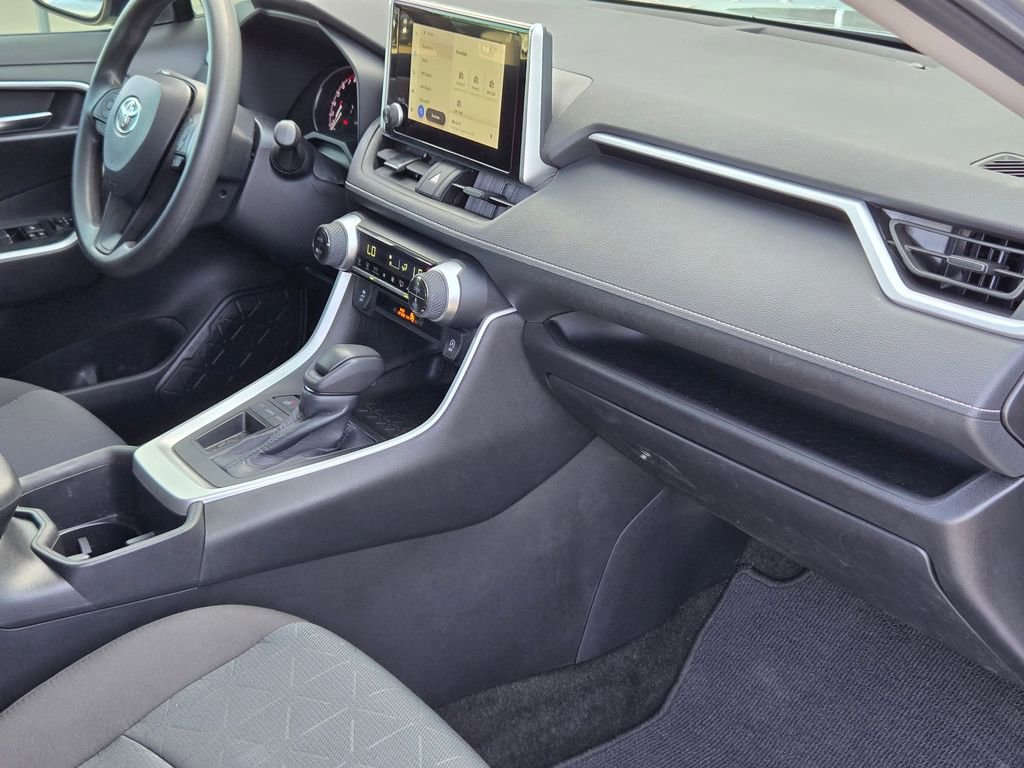 Used 2024 Toyota RAV4 XLE w/ Convenience Package image 24