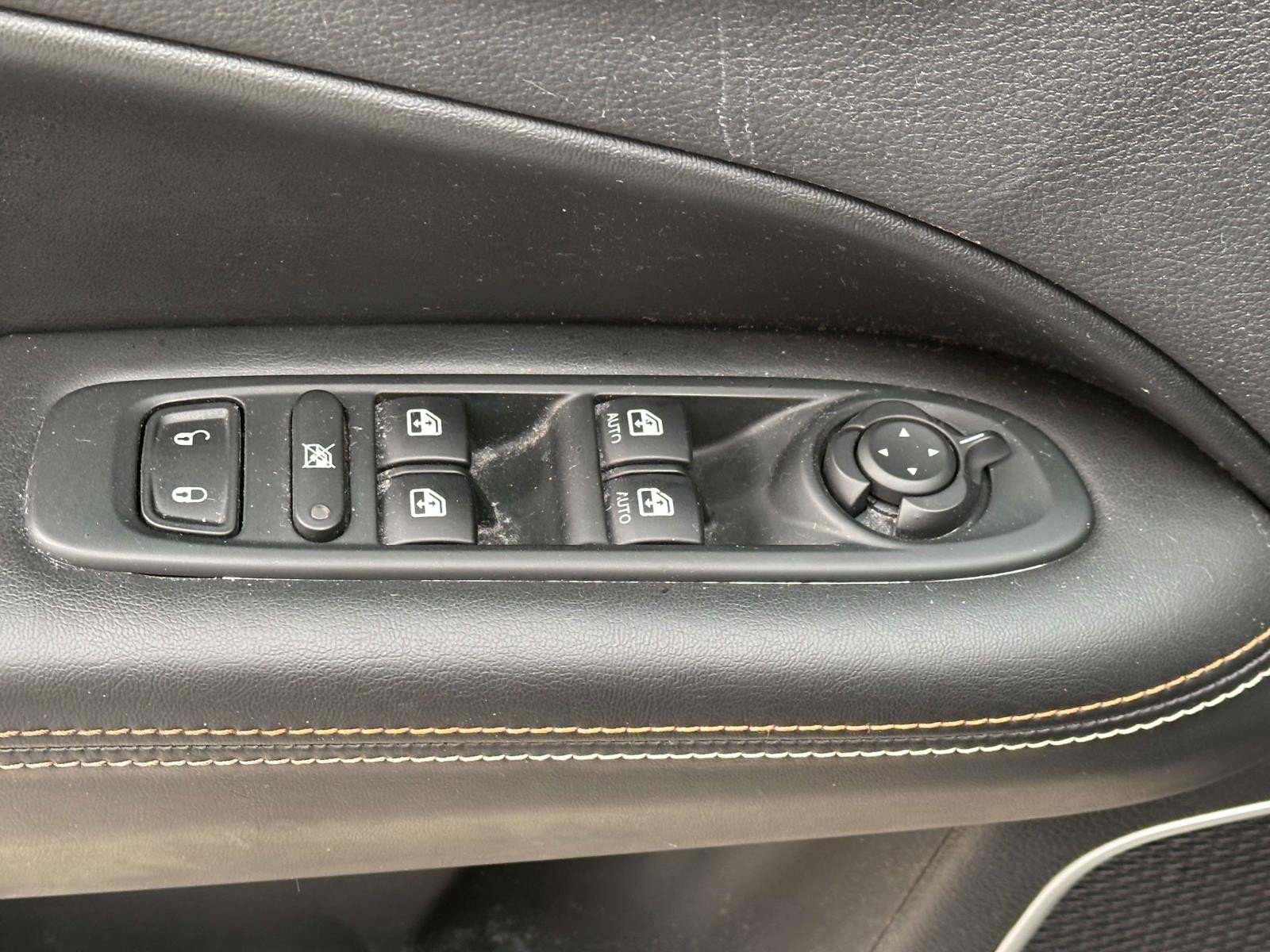 Certified 2019 Jeep Compass Latitude image 14