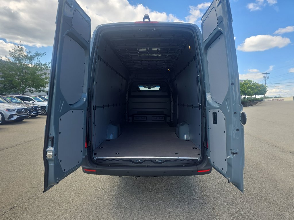New 2026 Mercedes-Benz Sprinter 2500 image 28