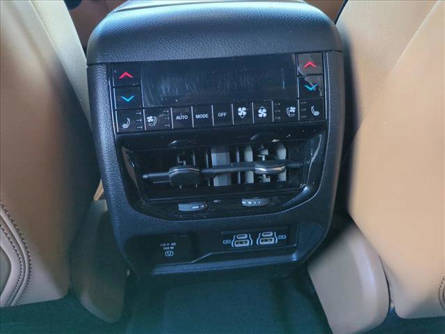 Used 2023 Jeep Grand Cherokee L Summit image 18