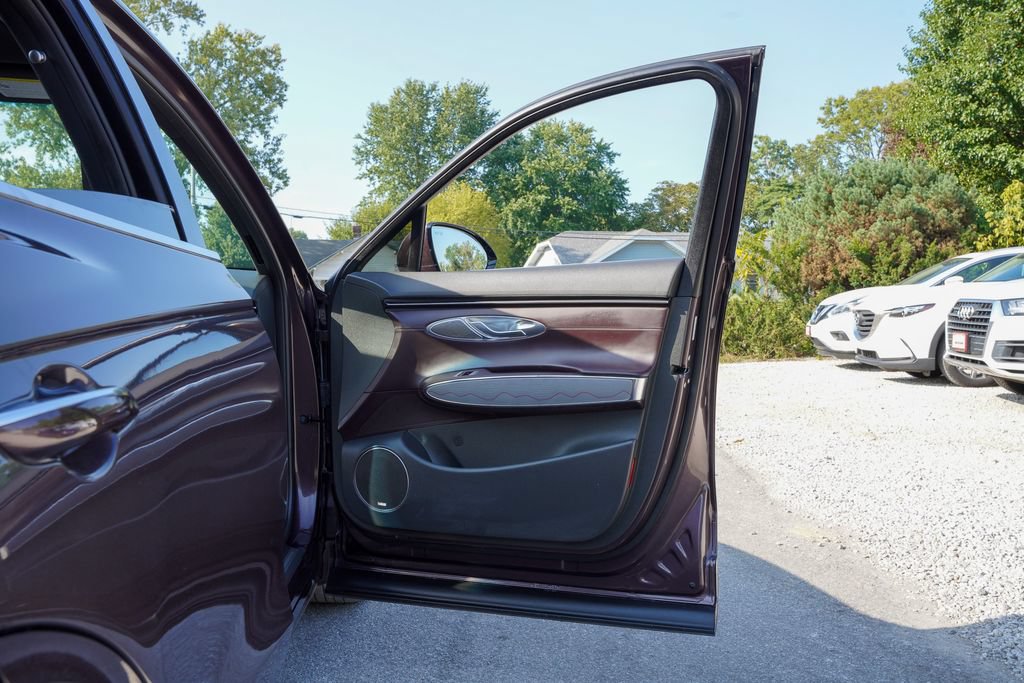 Used 2022 Genesis GV70 2.5T w/ Advanced Package AWD/4WD image 37