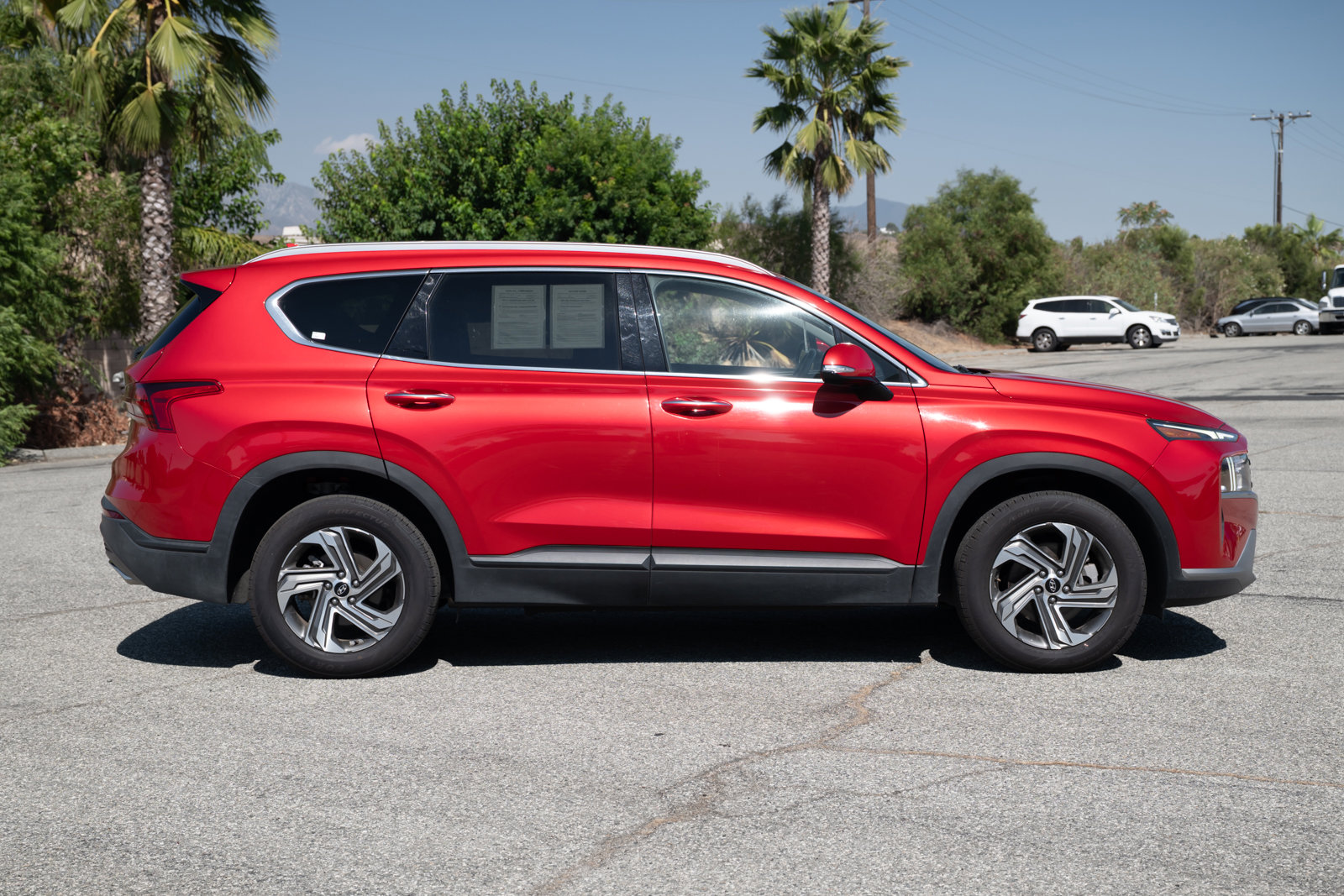 Used 2023 Hyundai Santa Fe SEL image 3