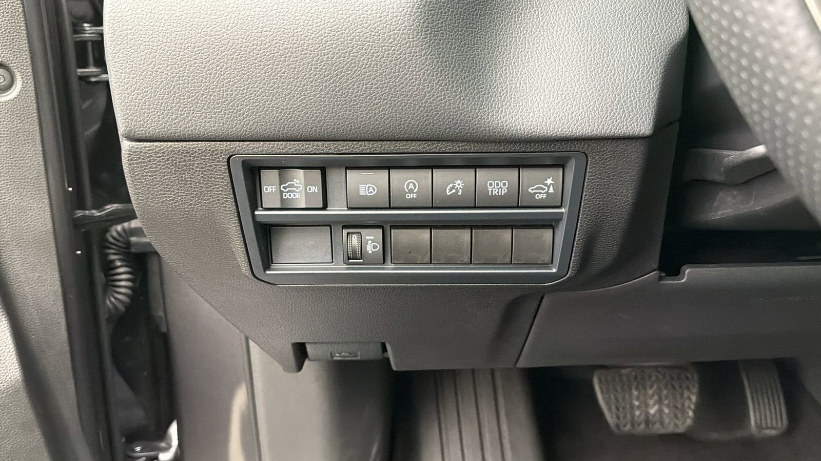 Used 2025 Toyota Tundra Limited image 29