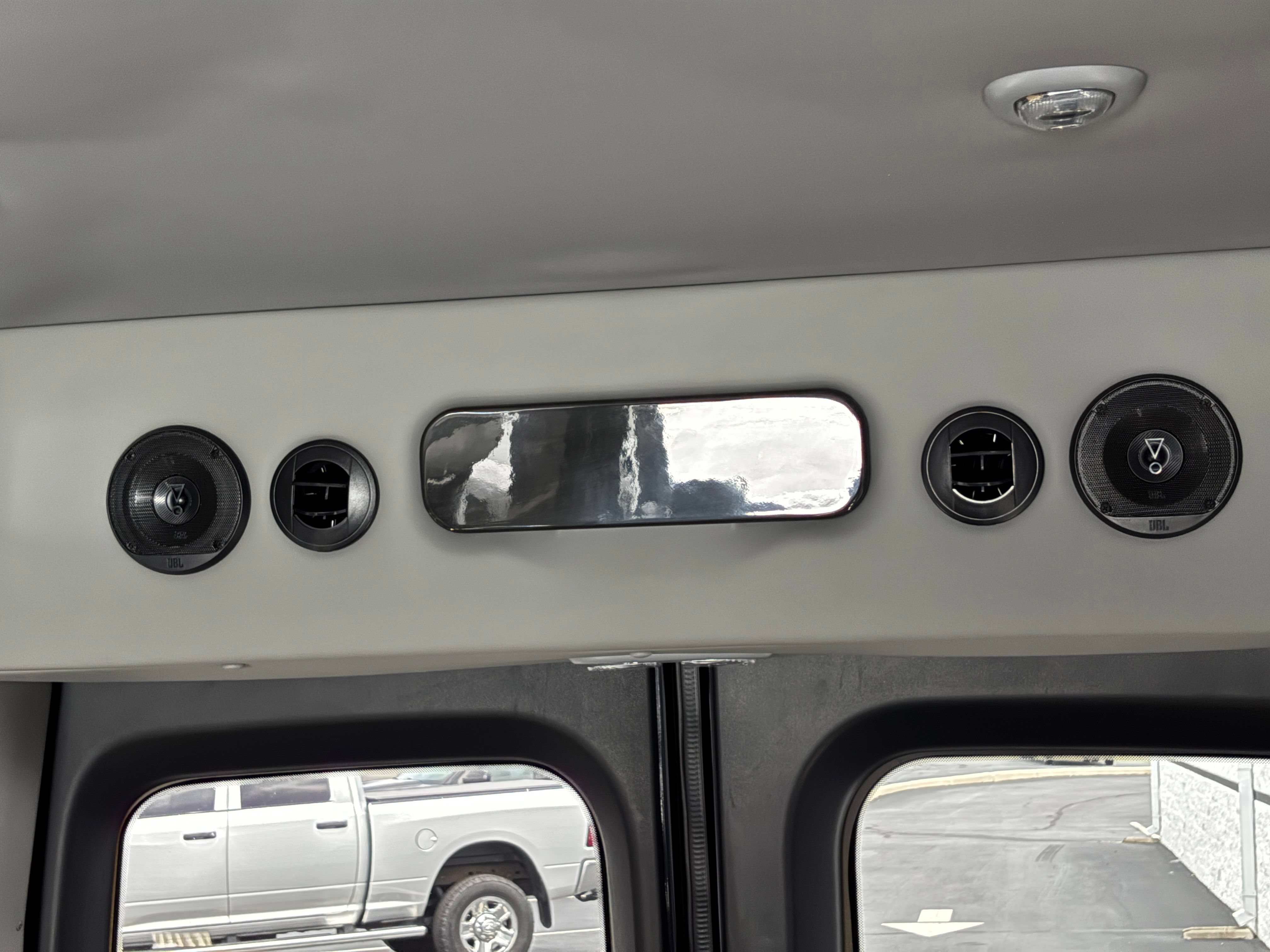Used 2023 Mercedes-Benz Sprinter 2500 image 43