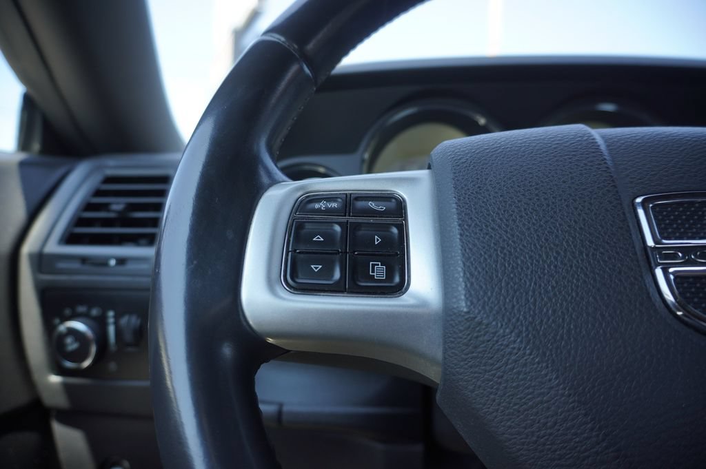 Used 2014 Dodge Challenger R/T Plus RWD image 21