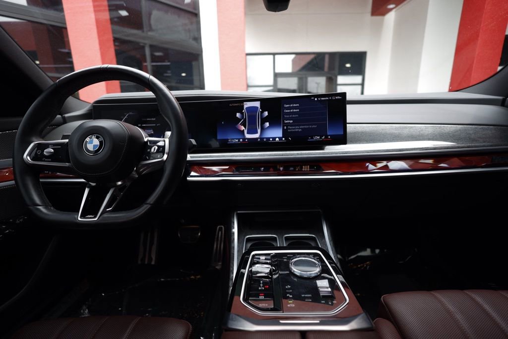 Used 2023 BMW 740i RWD image 25