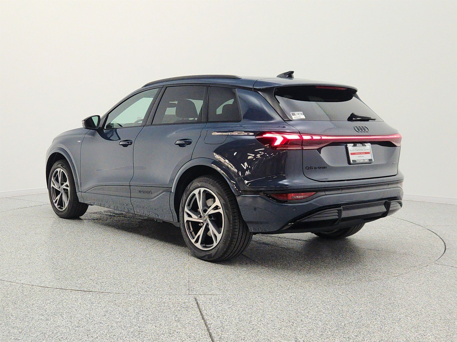 New 2027 Audi Q6 e-tron Premium Plus AWD/4WD image 7