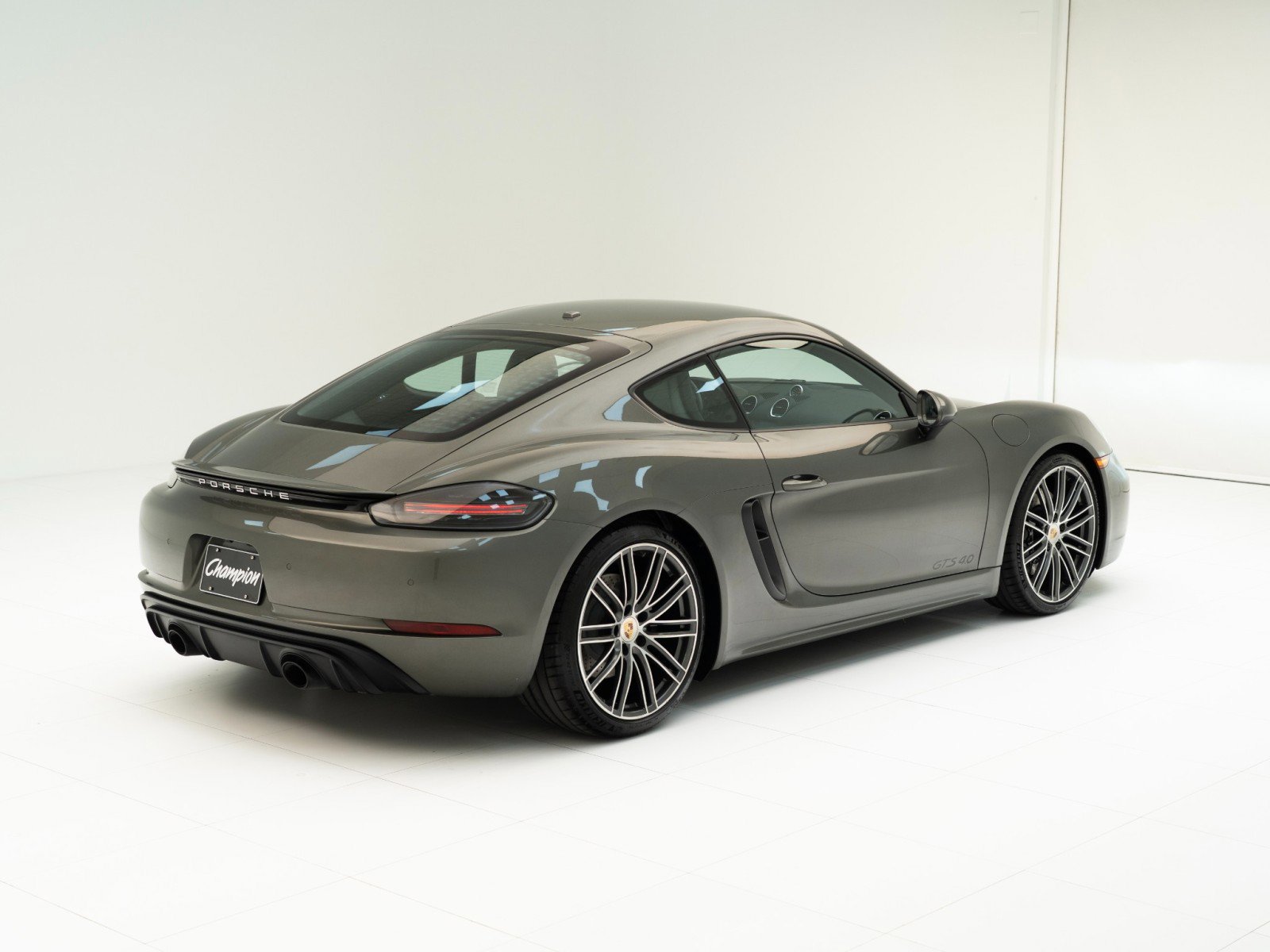 Certified 2025 Porsche 718 Cayman GTS RWD image 9