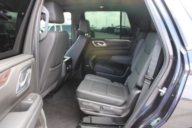 Used 2022 Chevrolet Tahoe LT w/ Luxury Package RWD image 16