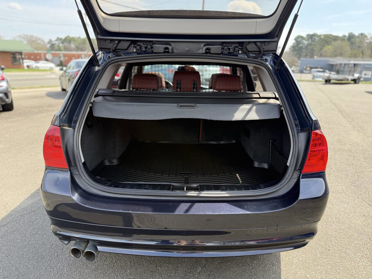 Used 2010 BMW 328i Wagon image 19