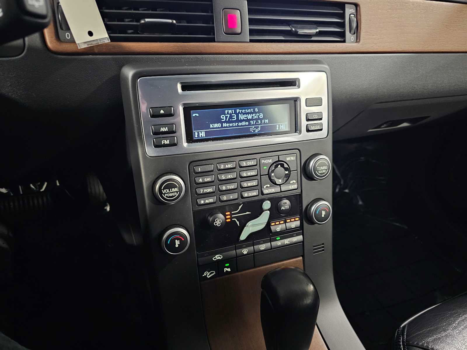 Used 2009 Volvo XC70 3.2 image 14