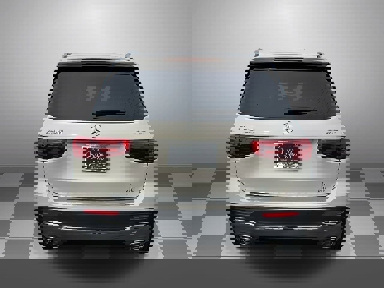 Used 2025 Mercedes-Benz GLB 250 4MATIC image 5