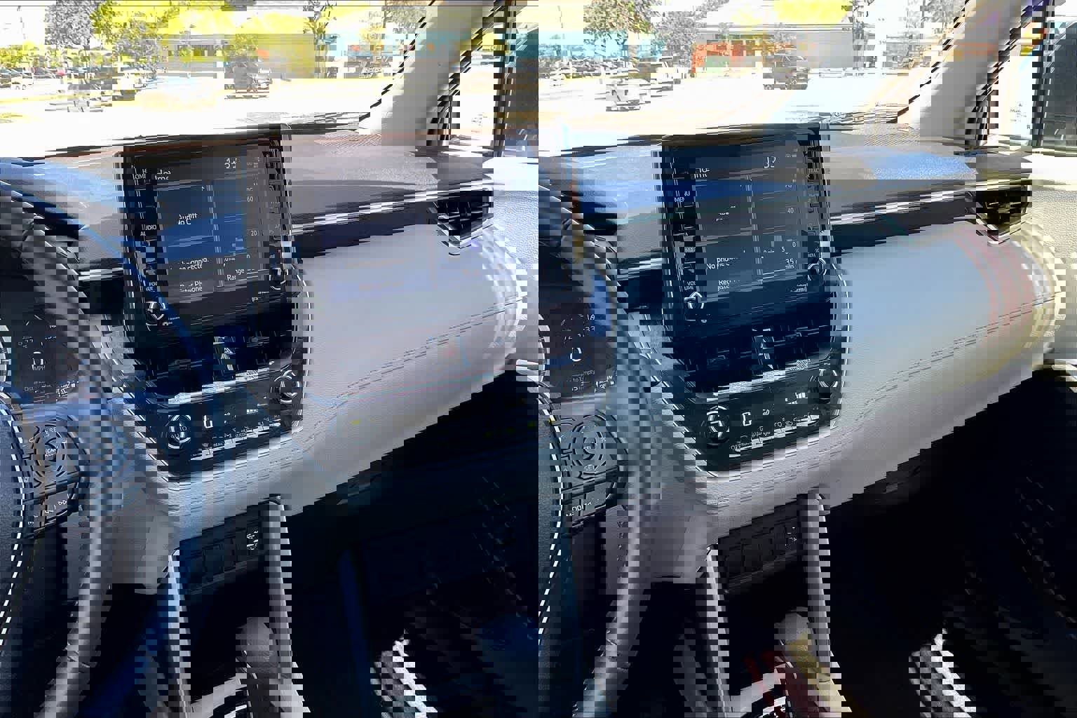 Used 2022 Toyota Corolla Cross LE image 14