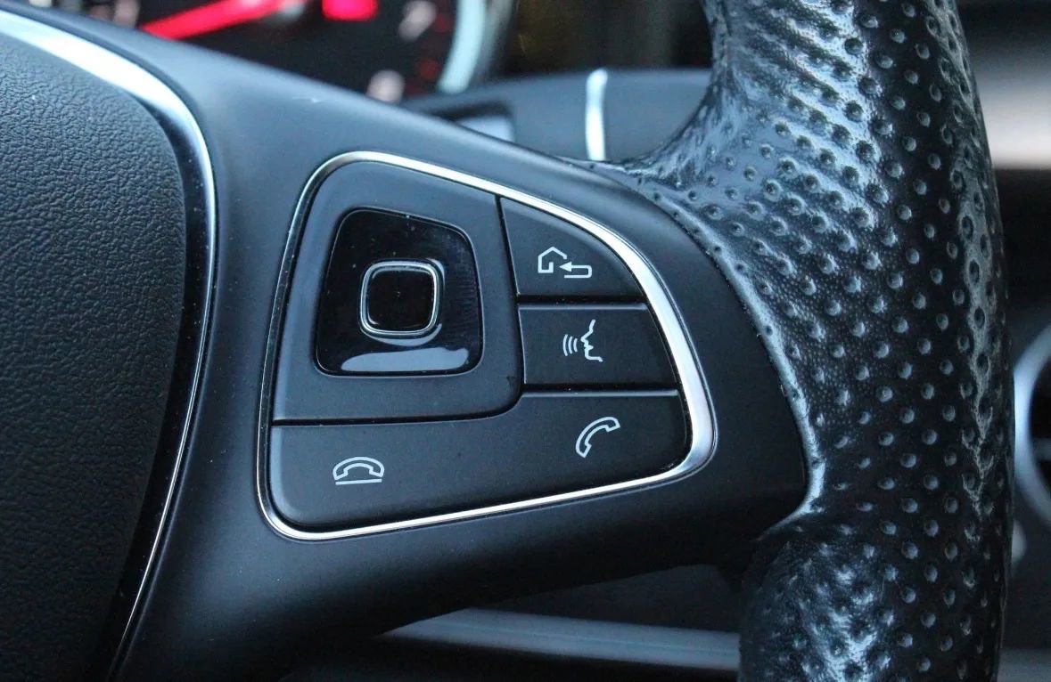 Used 2017 Mercedes-Benz E 300 4MATIC image 15