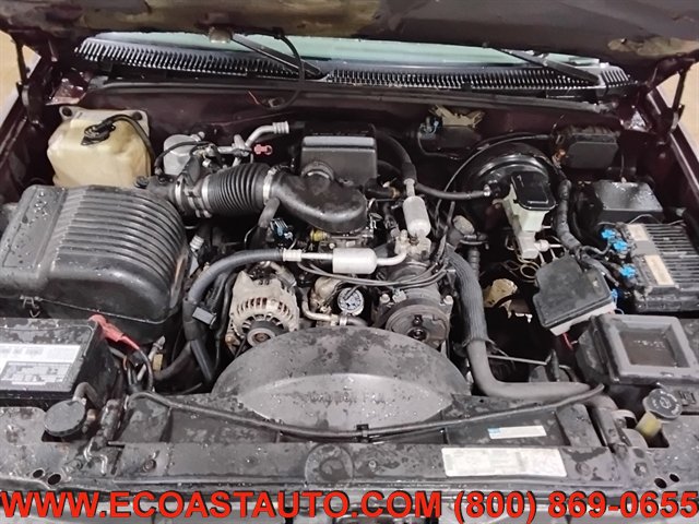 Used 1997 Chevrolet Suburban 4WD w/ Preferred Equipment Group 3 image 9