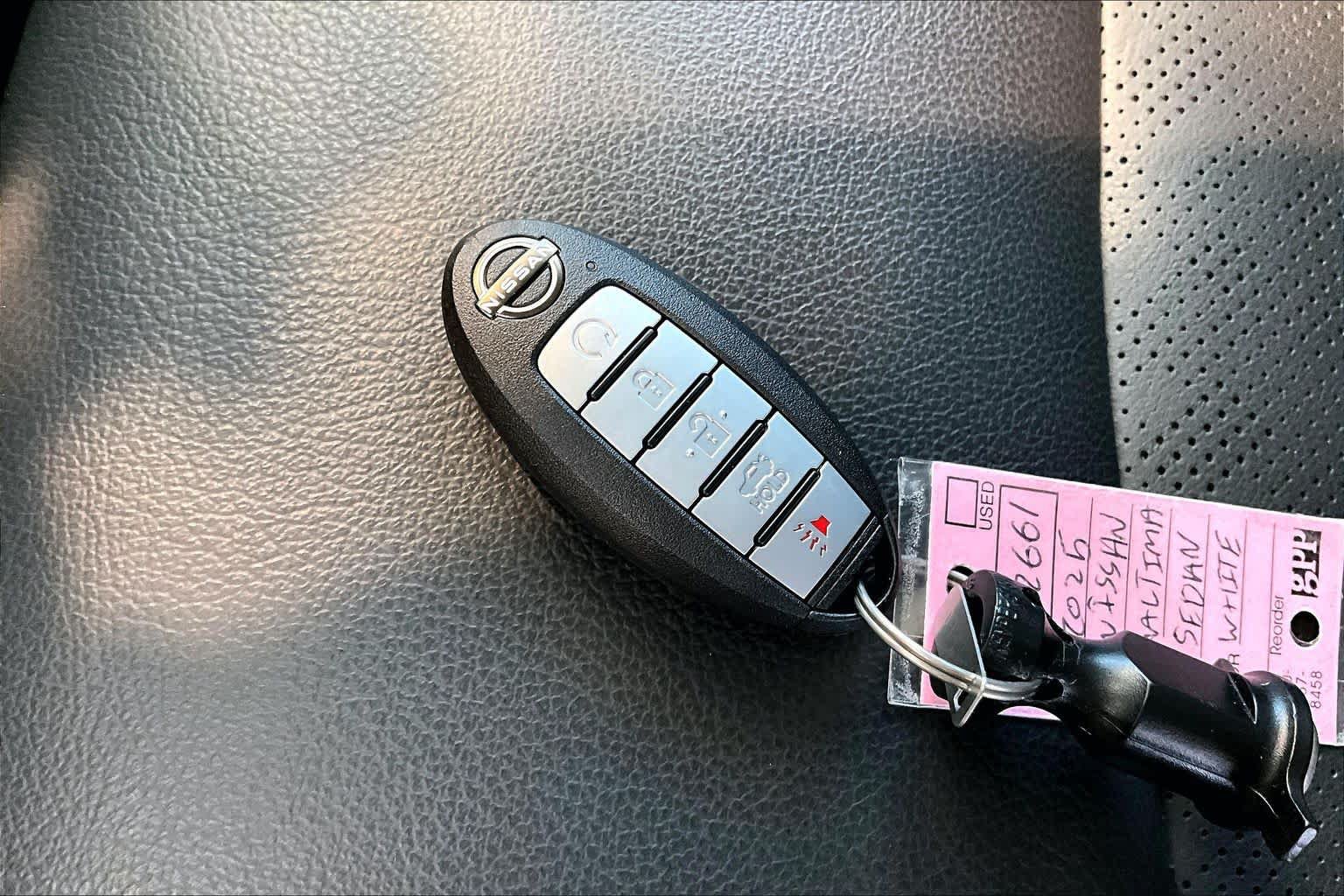 Used 2025 Nissan Altima 2.5 SL FWD image 14