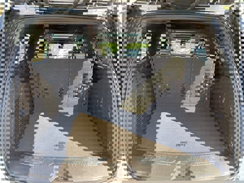 Used 2023 Chevrolet Suburban Z71 image 29