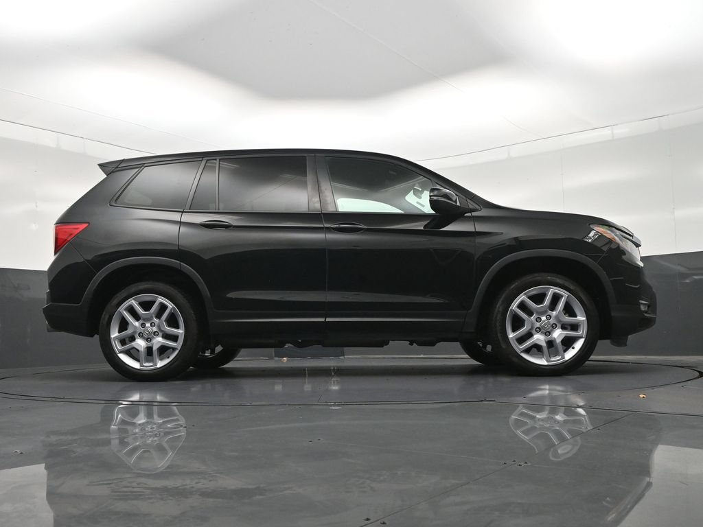 Used 2025 Honda Passport EX-L image 30