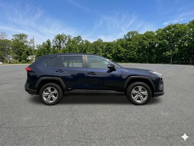 Used 2022 Toyota RAV4 XLE w/ Convenience Package AWD/4WD image 10