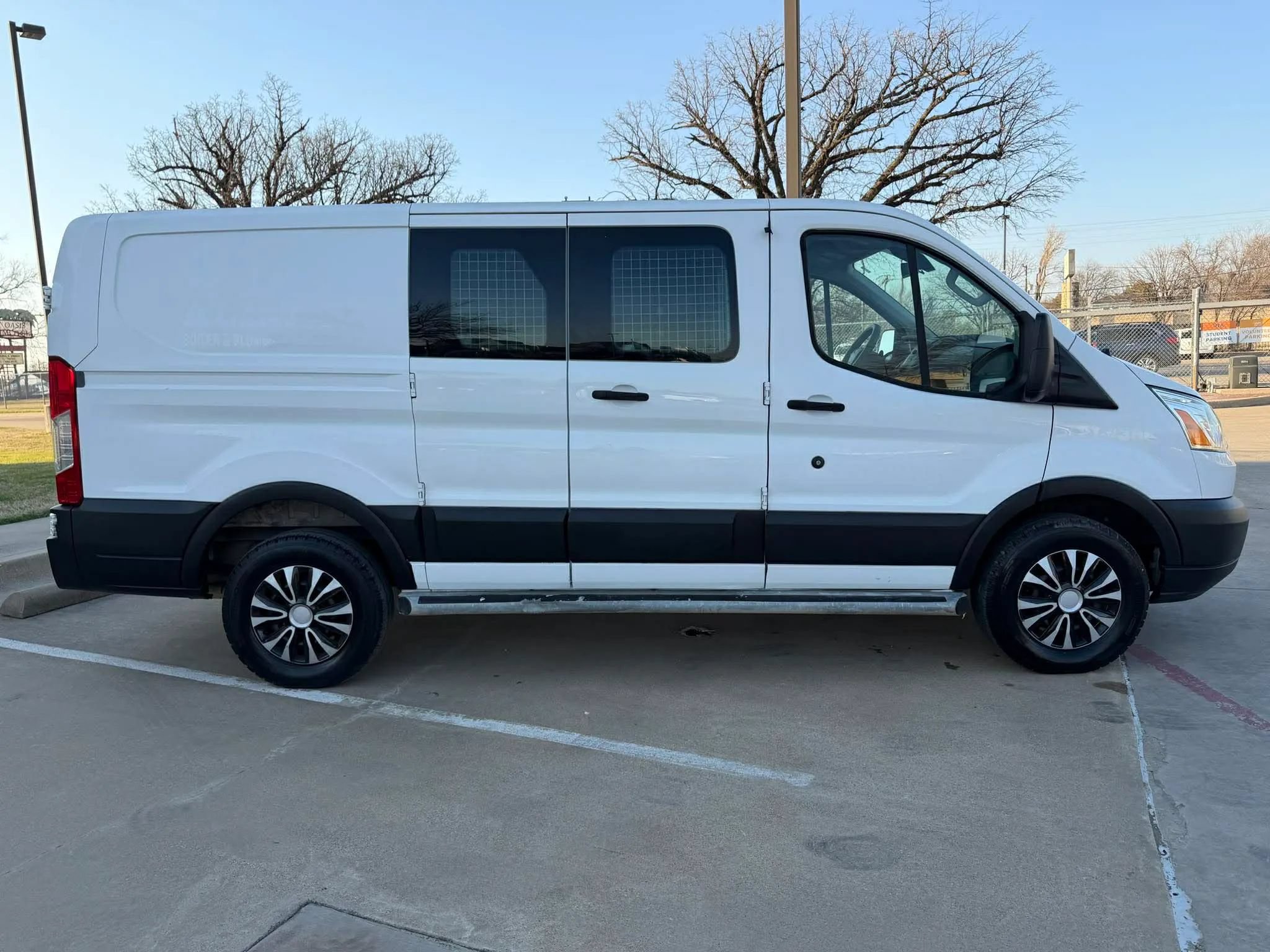 Used 2016 Ford Transit 250 130 Low Roof w/ Exterior Upgrade Package RWD image 9
