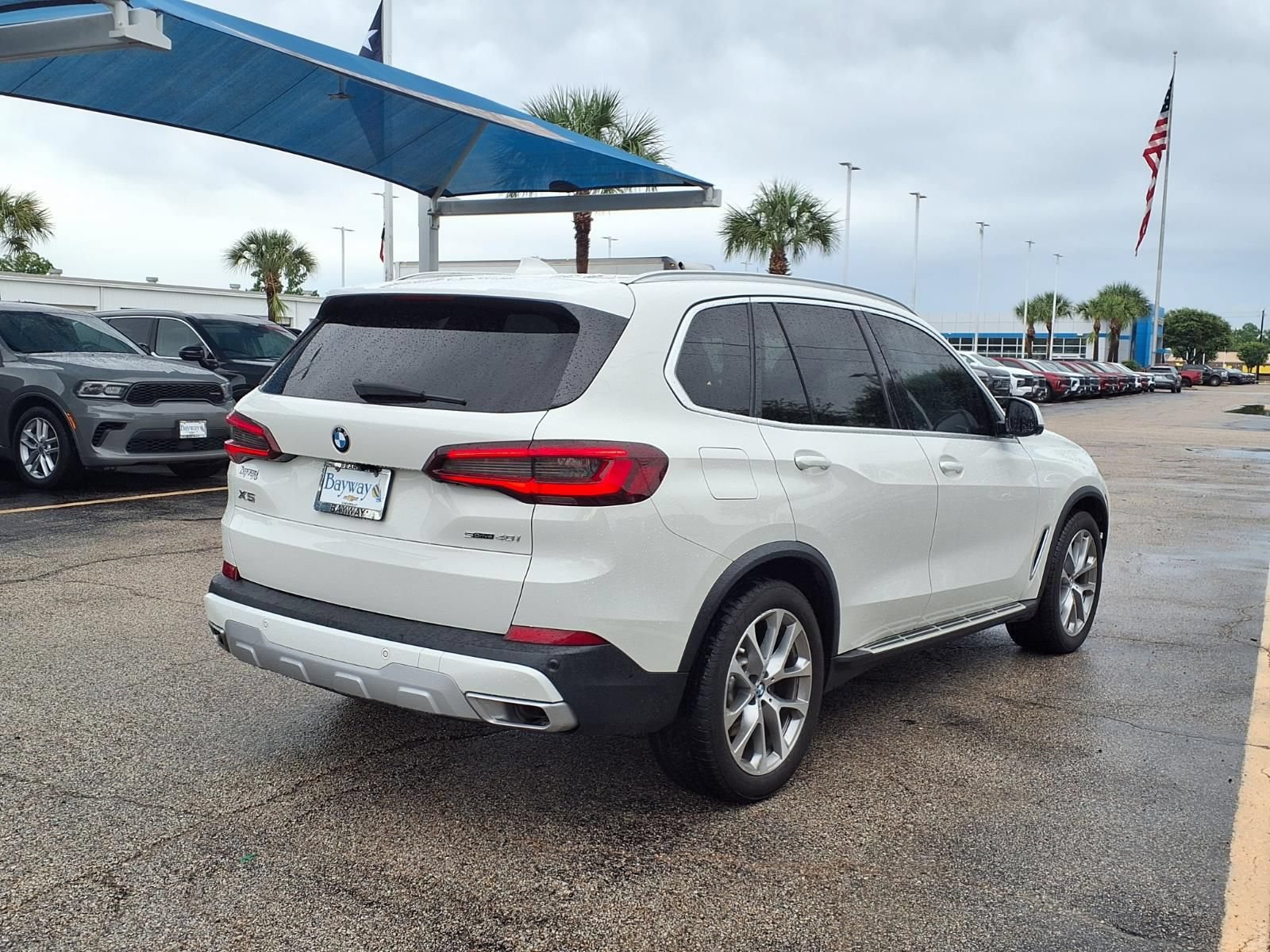 Used 2023 BMW X5 sDrive40i w/ Premium Package RWD image 2