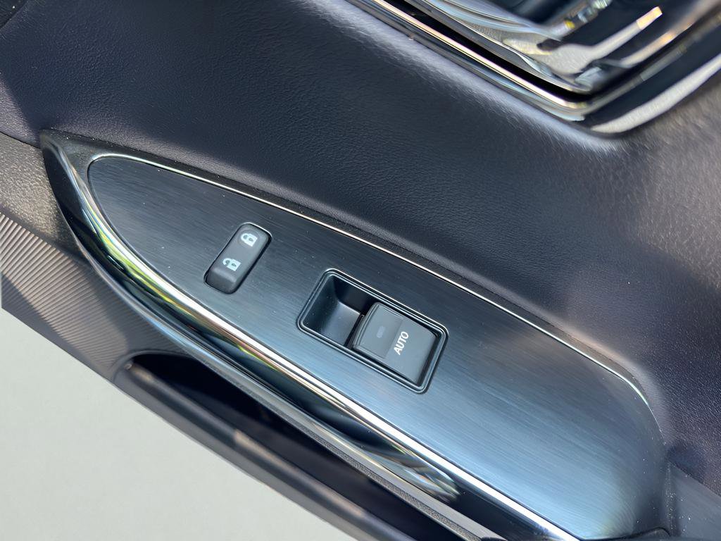 Used 2016 Toyota Avalon XLE image 49