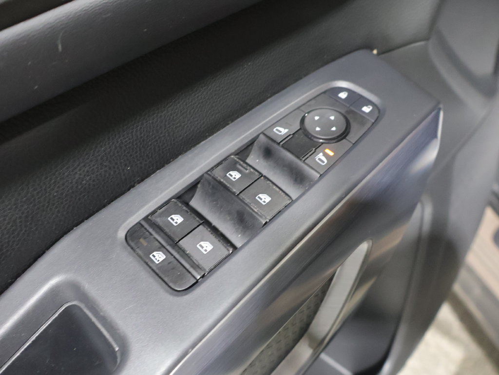 Used 2024 Nissan Pathfinder Rock Creek AWD/4WD image 14