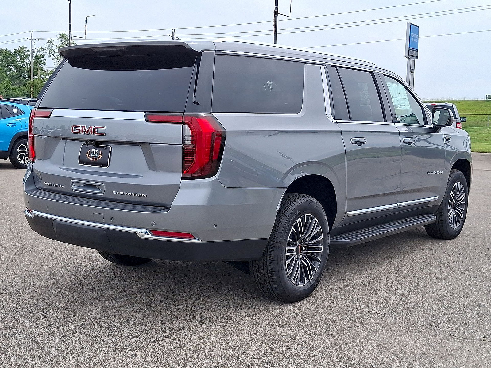New 2026 GMC Yukon XL Elevation w/ Elevation Premium Package AWD/4WD image 12