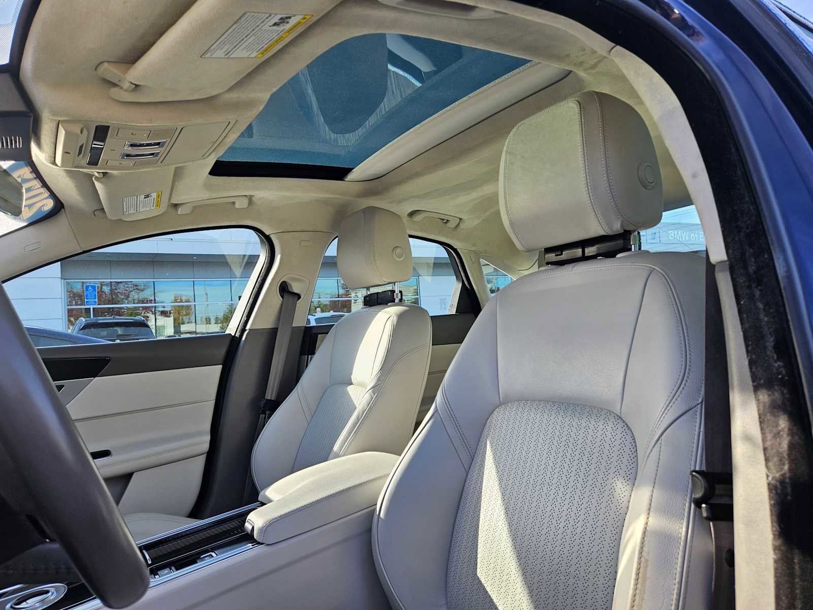 Used 2019 Jaguar XF Prestige image 50