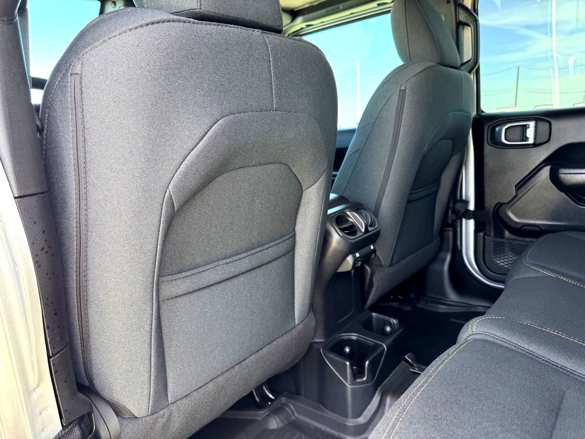 Used 2024 Jeep Wrangler Willys image 19