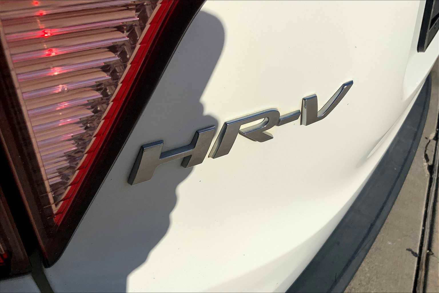 Used 2018 Honda HR-V LX image 29