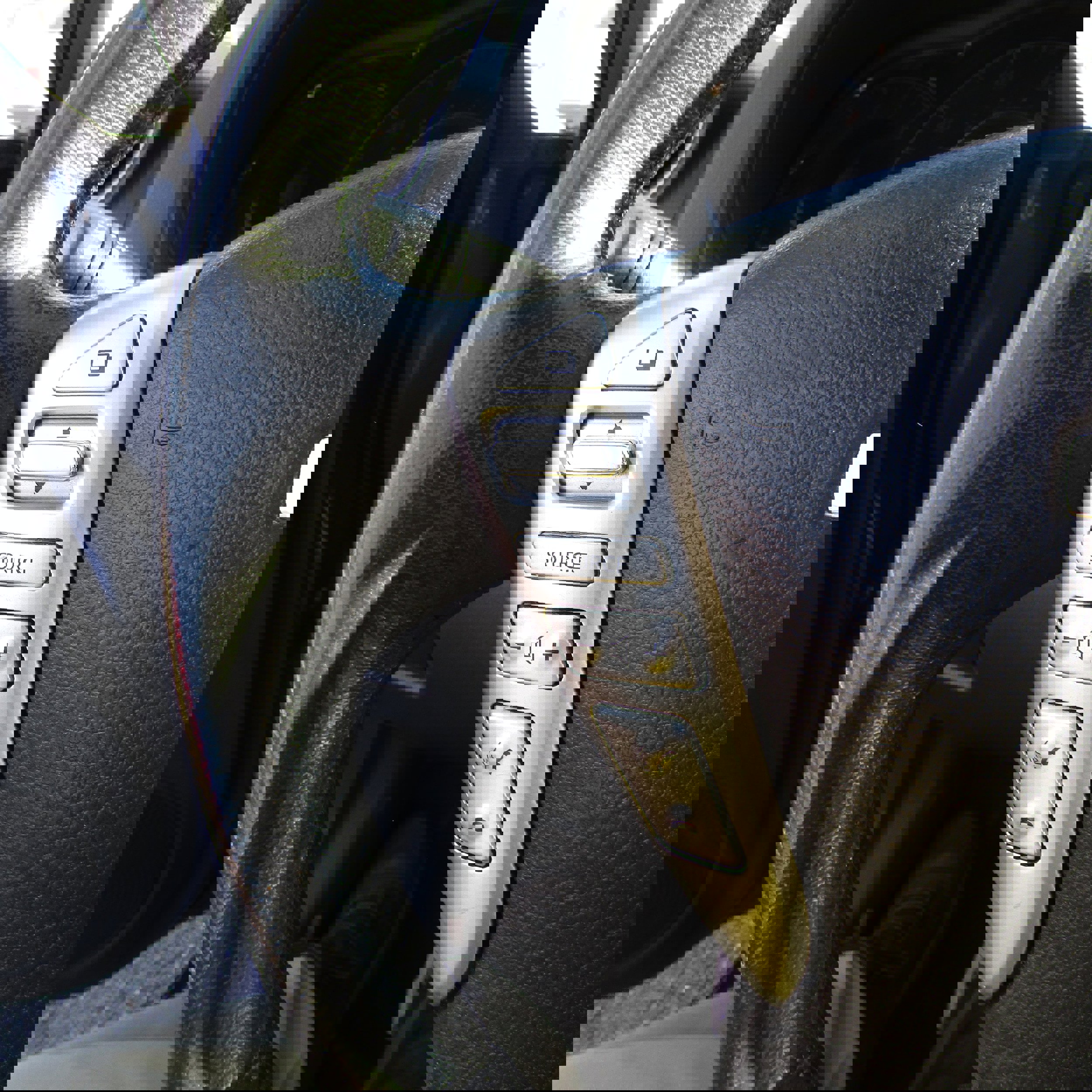 Used 2015 Nissan Versa Note SV w/ SL Tech Package image 26