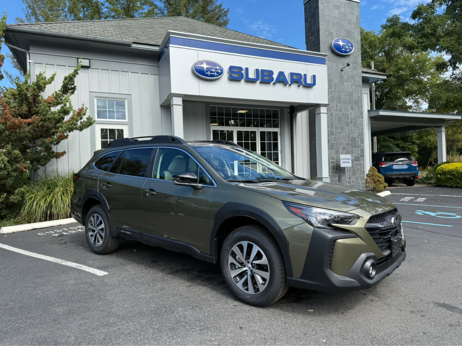 New 2025 Subaru Outback Premium w/ Popular Package #1 image 2