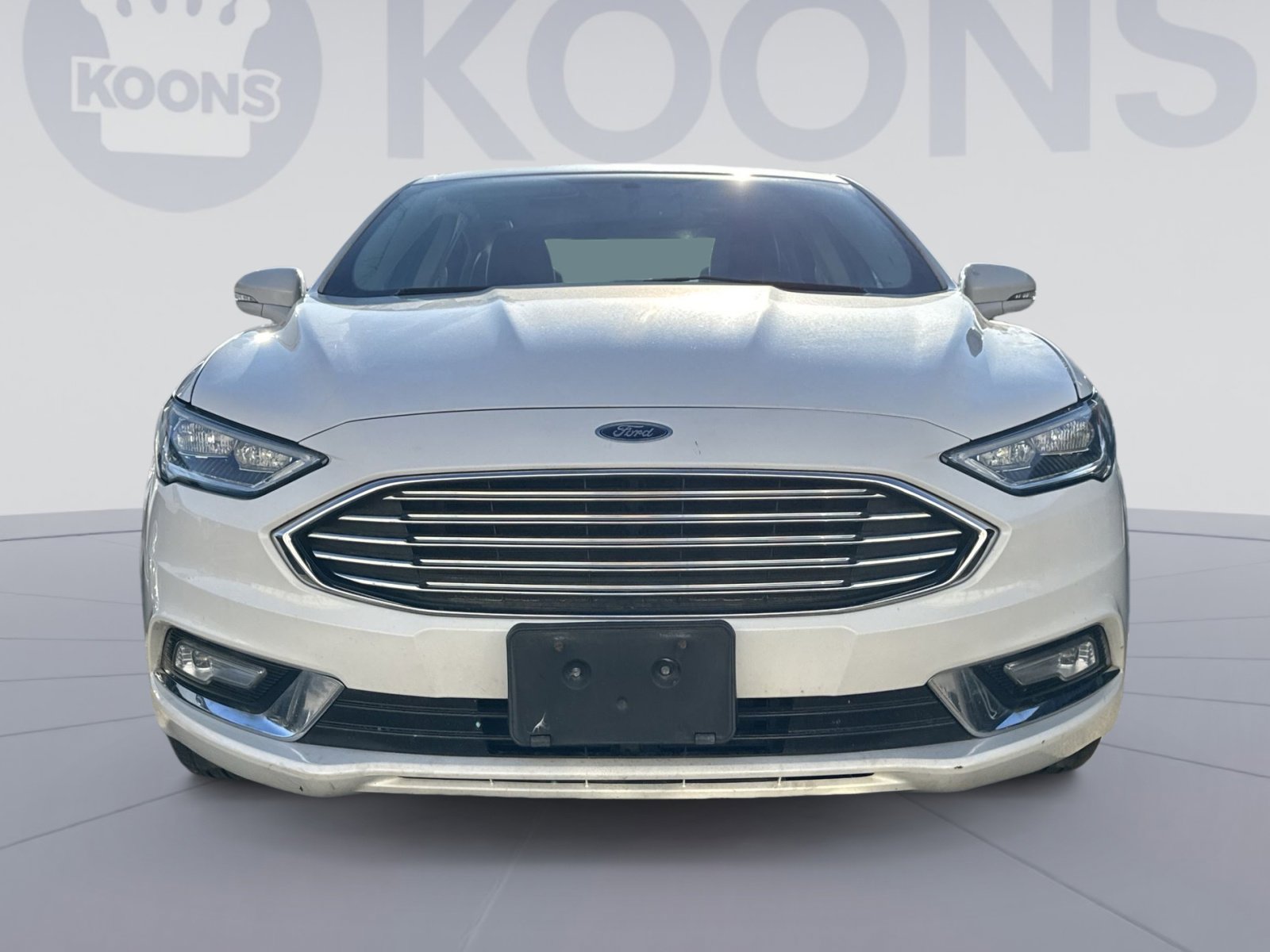 Used 2017 Ford Fusion SE image 2
