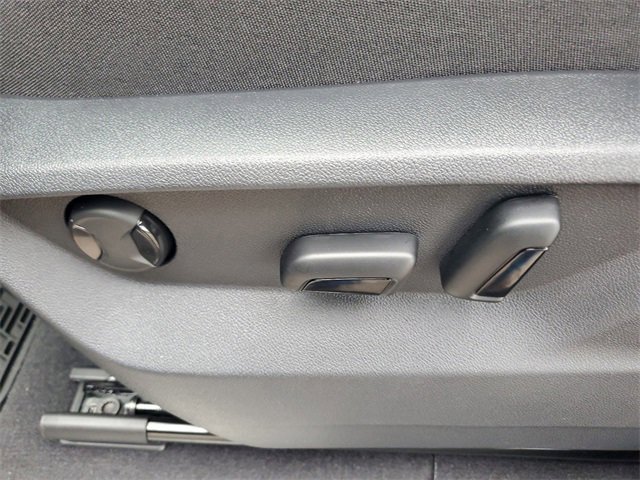 New 2025 Volkswagen Atlas SE image 19