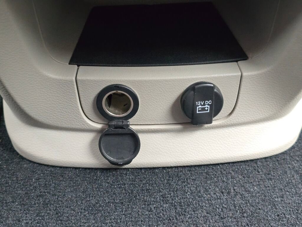 Used 2015 Dodge Grand Caravan American Value Package image 28