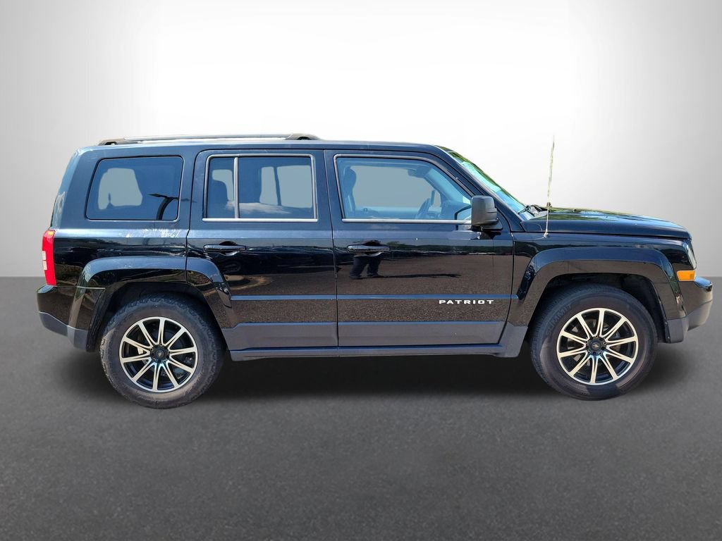 Used 2015 Jeep Patriot Sport w/ Power Value Group FWD image 6