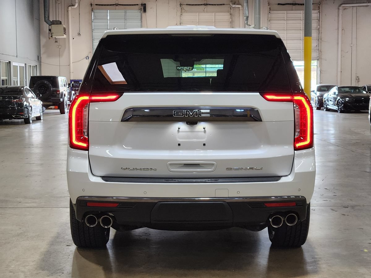 Used 2023 GMC Yukon Denali Ultimate AWD/4WD image 10